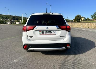 Фото Mitsubishi Outlander