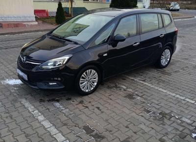 Фото Opel Zafira