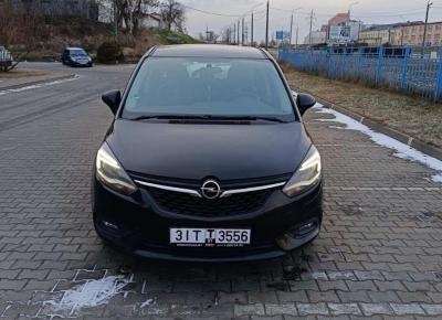 Фото Opel Zafira