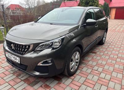 Фото Peugeot 5008