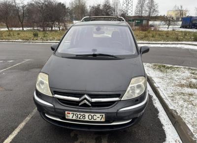 Фото Citroen C8