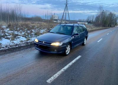 Фото Peugeot 306