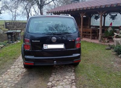 Фото Volkswagen Touran