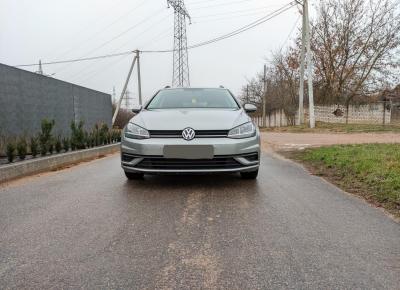 Фото Volkswagen Golf