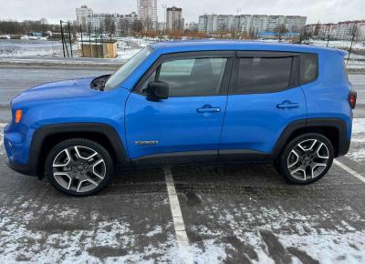 Фото Jeep Renegade