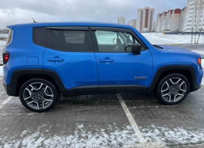 Фото Jeep Renegade