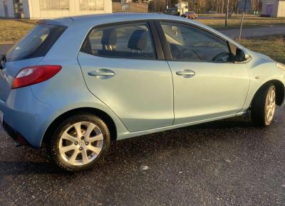 Фото Mazda 2