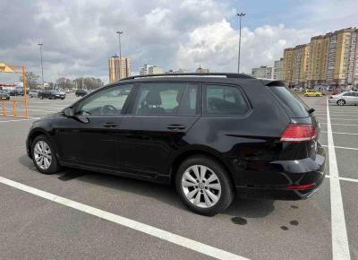 Фото Volkswagen Golf