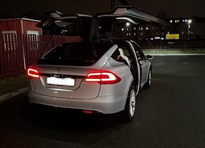 Фото Tesla Model X