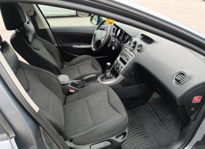 Фото Peugeot 308