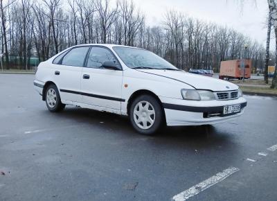 Фото Toyota Carina