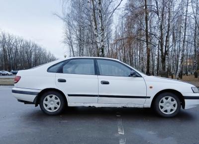 Фото Toyota Carina