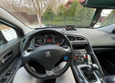 Фото Peugeot 3008