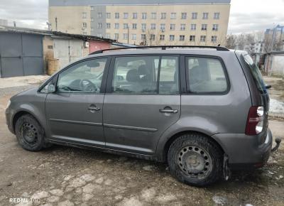 Фото Volkswagen Touran