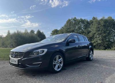 Фото Volvo V60