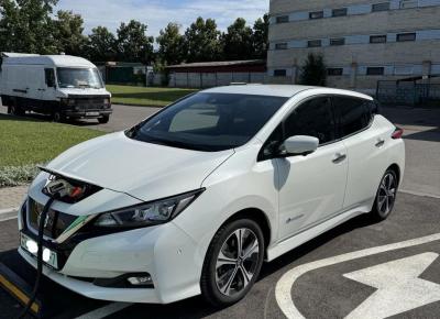 Фото Nissan Leaf