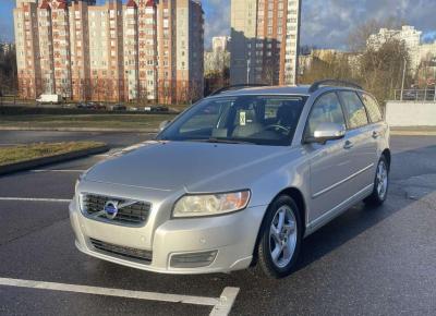 Фото Volvo V50