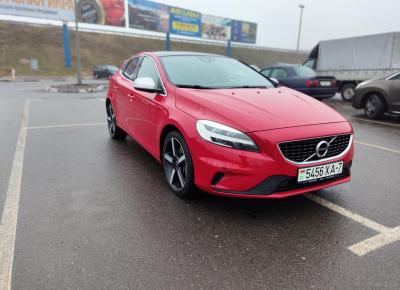 Фото Volvo V40