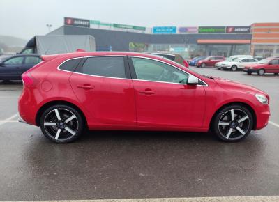 Фото Volvo V40