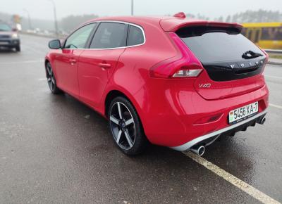 Фото Volvo V40