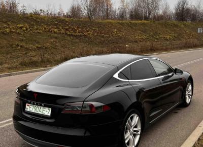 Фото Tesla Model S