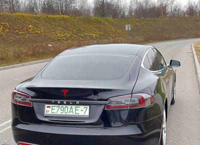 Фото Tesla Model S