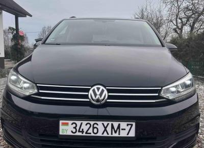 Фото Volkswagen Touran