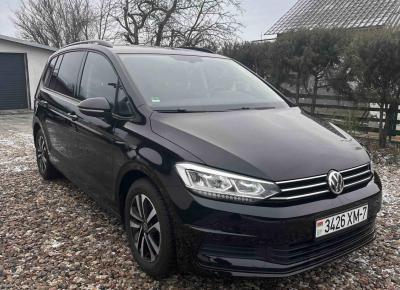 Фото Volkswagen Touran