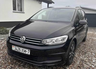 Фото Volkswagen Touran