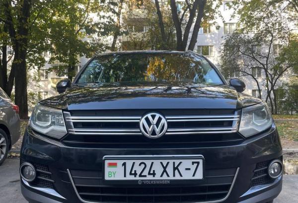 Volkswagen Tiguan, 2012 год выпуска с двигателем Бензин, 47 667 BYN в г. Минск