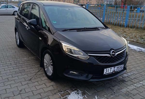 Opel Zafira, 2016 год выпуска с двигателем Дизель, 52 101 BYN в г. Минск