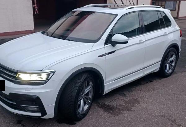 Volkswagen Tiguan, 2019 год выпуска с двигателем Бензин, 93 839 BYN в г. Минск