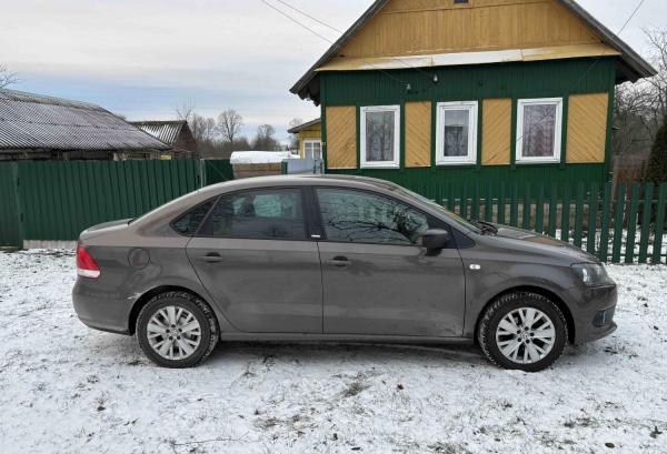 Volkswagen Polo, 2014 год выпуска с двигателем Бензин, 35 005 BYN в г. Минск