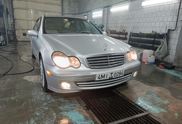 Mercedes-Benz C-класс, 2005 год выпуска с двигателем Бензин, 21 353 BYN в г. Ошмяны