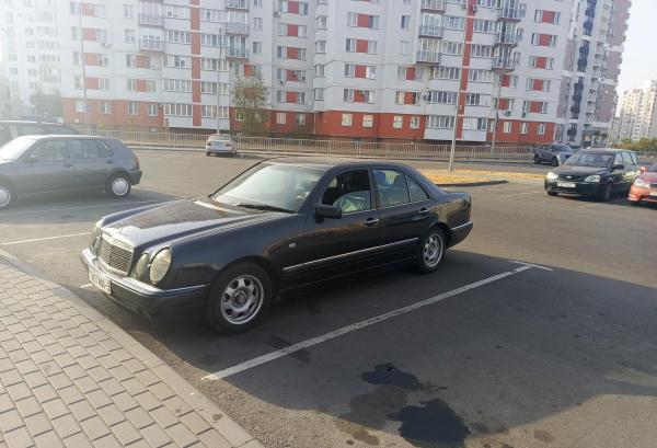 Mercedes-Benz E-класс, 1999 год выпуска с двигателем Дизель, 9 295 BYN в г. Житковичи