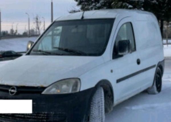 Opel Combo, 2004 год выпуска с двигателем Дизель, 9 996 BYN в г. Минск