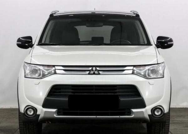 Mitsubishi Outlander, 2014 год выпуска с двигателем Бензин, 62 283 BYN в г. Минск