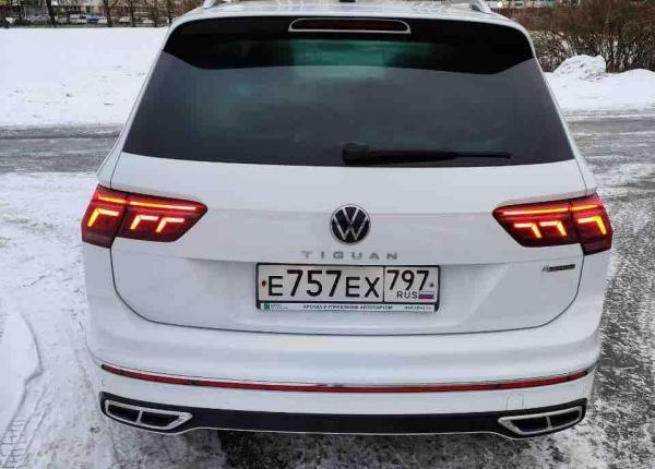 Volkswagen Tiguan, 2021 год выпуска с двигателем Бензин, 167 016 BYN в г. Минск