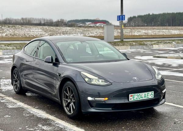 Tesla Model 3, 2021 год выпуска с двигателем Электро, 76 476 BYN в г. Минск