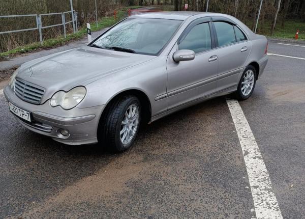 Mercedes-Benz C-класс, 2005 год выпуска с двигателем Дизель, 27 020 BYN в г. Минск