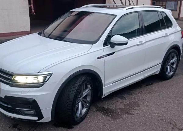 Volkswagen Tiguan, 2019 год выпуска с двигателем Бензин, 93 839 BYN в г. Минск