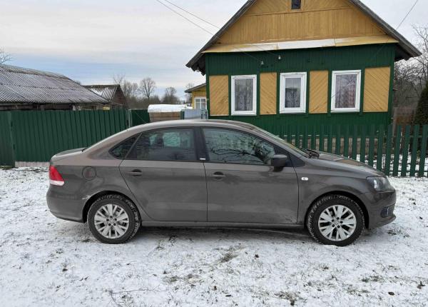 Volkswagen Polo, 2014 год выпуска с двигателем Бензин, 35 005 BYN в г. Минск