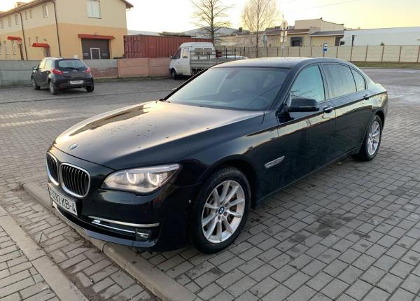 BMW 7 серия, 2013 год выпуска с двигателем Бензин, 72 725 BYN в г. Новогрудок