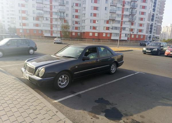 Mercedes-Benz E-класс, 1999 год выпуска с двигателем Дизель, 9 295 BYN в г. Житковичи