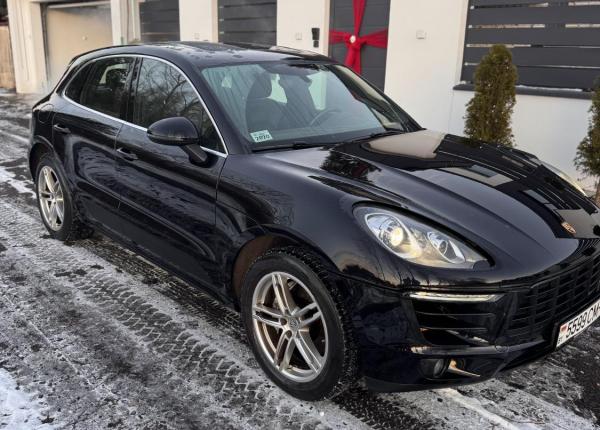 Porsche Macan, 2014 год выпуска с двигателем Бензин, 100 595 BYN в г. Минск