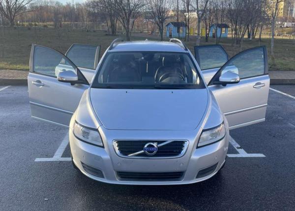 Volvo V50, 2011 год выпуска с двигателем Дизель, 34 558 BYN в г. Минск