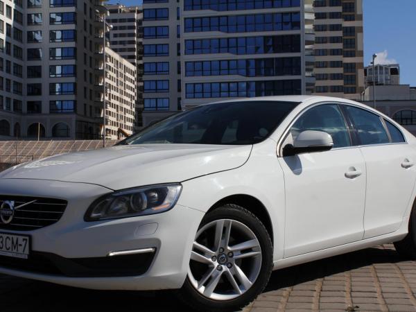 Volvo S60, 2014 год выпуска с двигателем Бензин, 42 782 BYN в г. Минск