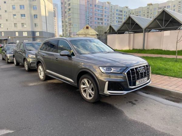 Audi Q7, 2020 год выпуска с двигателем Бензин, 183 350 BYN в г. Минск