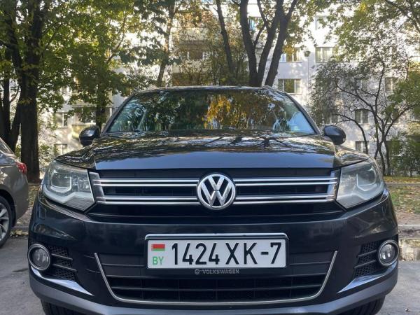 Volkswagen Tiguan, 2012 год выпуска с двигателем Бензин, 47 667 BYN в г. Минск