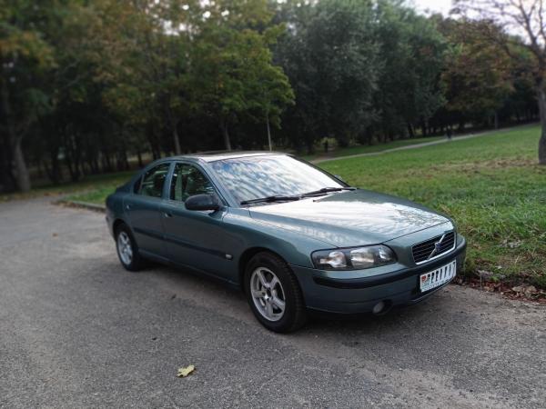 Volvo S60, 2001 год выпуска с двигателем Бензин, 16 595 BYN в г. Минск